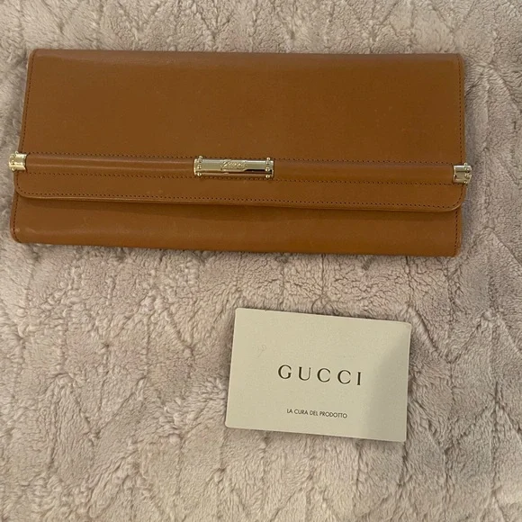 Gucci Tan Leather Clutch - Picture 2 of 7